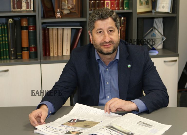Борисов е инсталиран за премиер, но полезността му е към края си