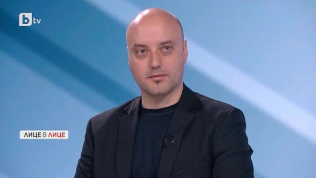 Атанас Славов: На конституционен език извънредното положение е конституционна диктатура