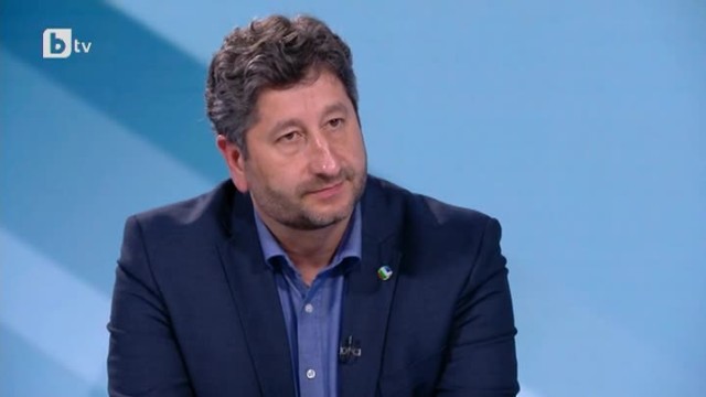 Христо Иванов: 5 години прокуратурата се хаби с това да сравни 4 подписа