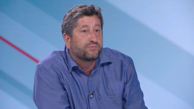 Христо Иванов за рокадите в кабинета: Едни хора на Пеевски смениха други хора на Пеевски