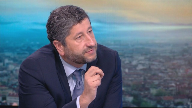 Христо Иванов: Пеевски и Доган са част от необявената коалиция, която управлява България
