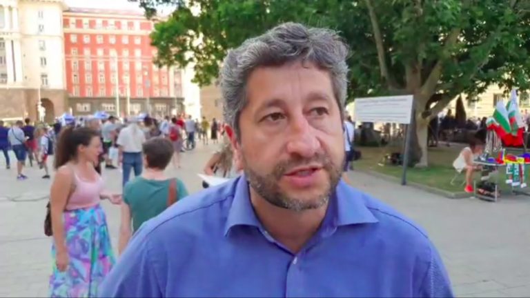 Трябва да се преборим да си върнем правото на бъдеще