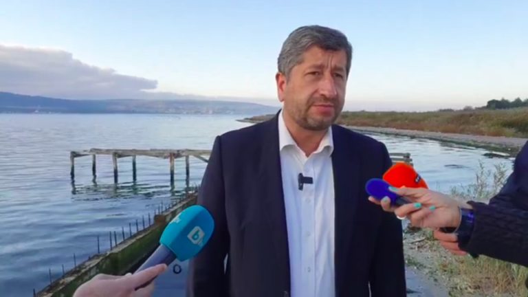 На живо от Варненското езеро за проблемите с удълбочаването