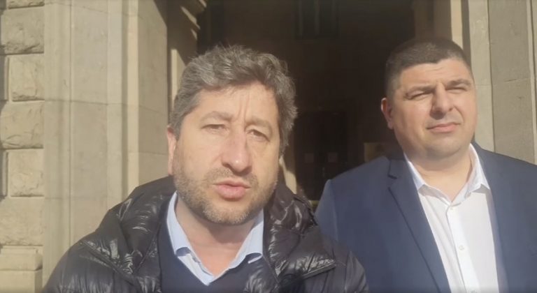 Христо Иванов: Бойко, купѝ медицински хеликоптери с парите за Доган