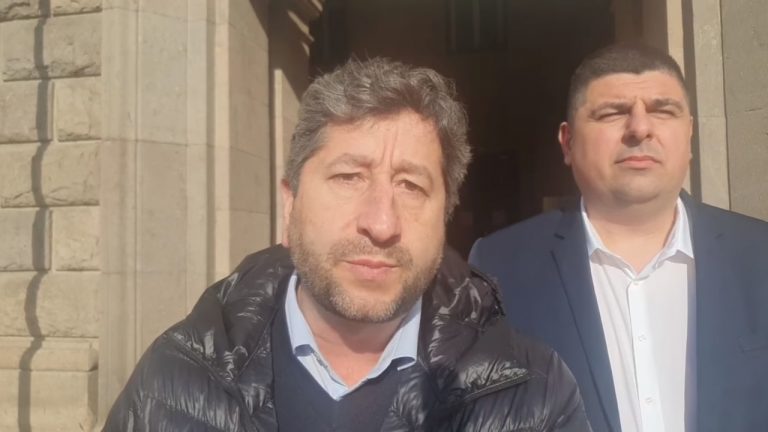 Бойко, купѝ медицински хеликоптери с парите за Доган!