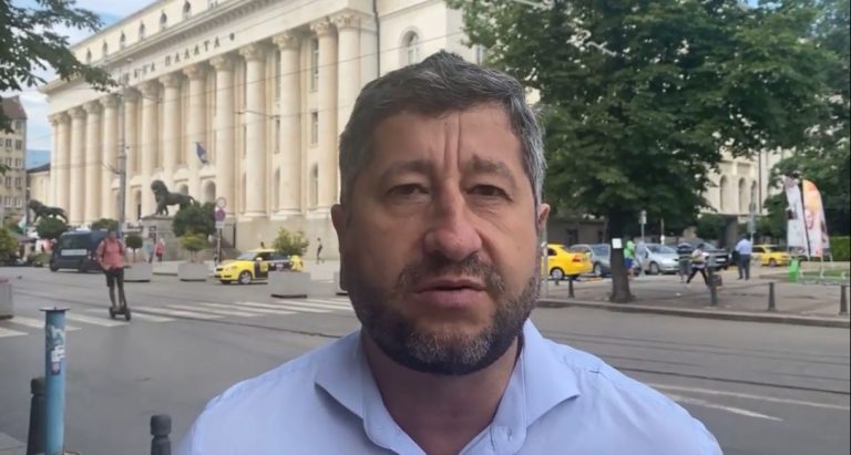Христо Иванов към избирателите на ГЕРБ: Не ставайте щит на този все по-обезумял Борисов