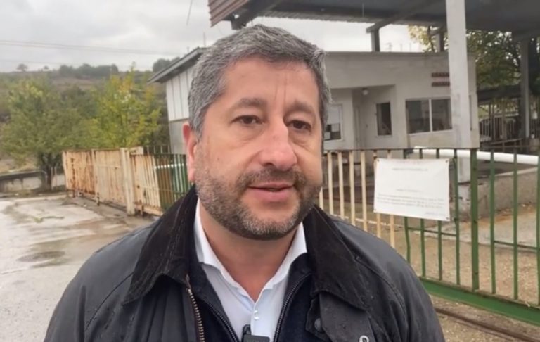 Христо Иванов: Днес Пеевски и ДПС празнуват заради „Булгартабак“