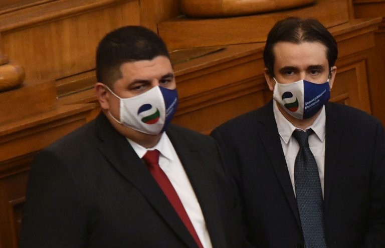 ИТ асоциации и “Демократична България” се съгласиха: без промени в максималния осигурителен праг през 2022 г.    