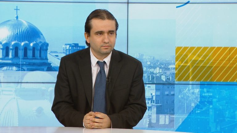 Министър Божидар Божанов: Електронната идентификация ни е основен приоритет