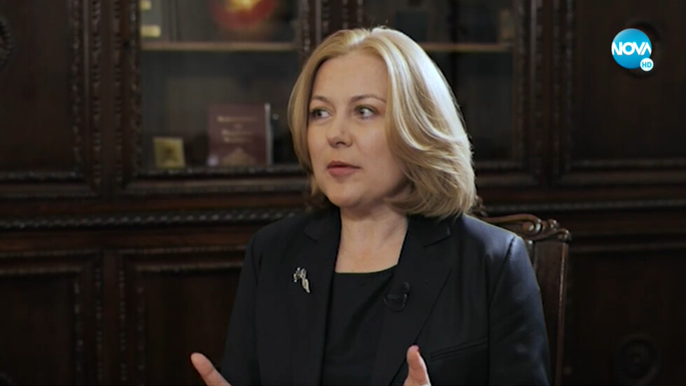 Министър Йорданова: Имаме потвърден сигнал срещу Гешев за натиск върху фирма
