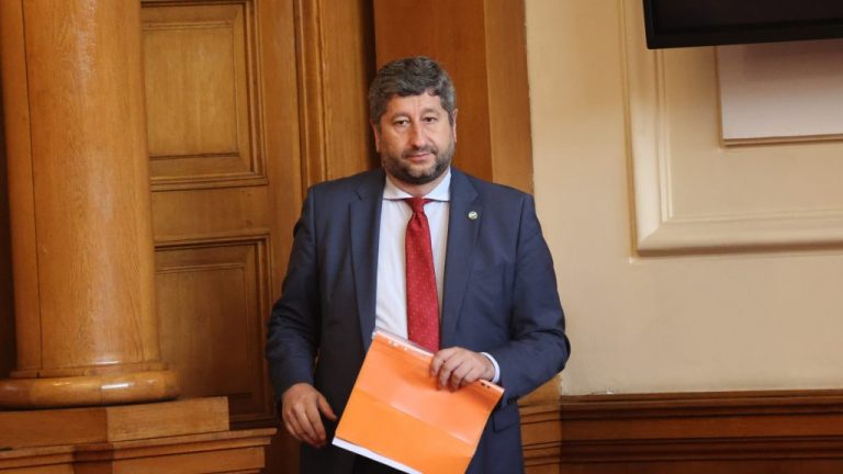 Христо Иванов: България ще развива своето членство в НАТО и няма да се поддава на провокациите на Кремъл