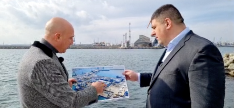 “Демократична България” алармира за тонове опасни химикали на пристанище Бургас