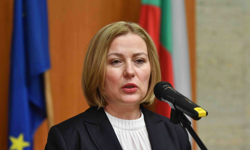 Надежда Йорданова ще внесе искане за предсрочно освобождаване на главния прокурор