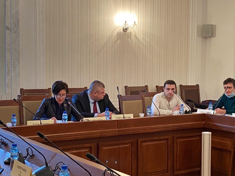 Антоанета Цонева: Трябва до месец да решим проблемите със студентите от историческите ни общности зад граница