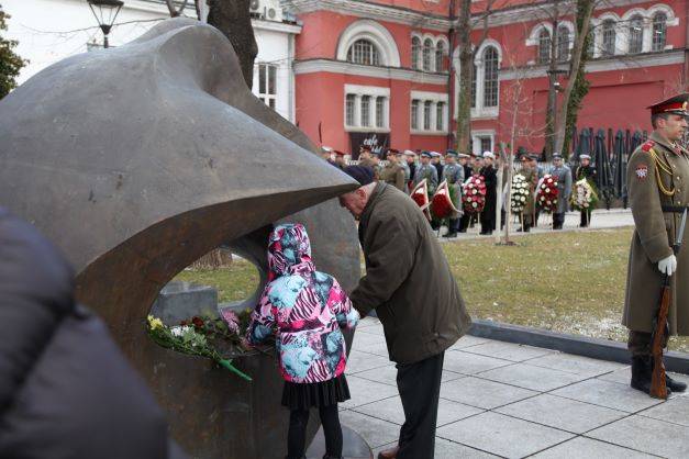 Депутатите от „Демократична България“ отдадоха почит на жертвите на Холокоста