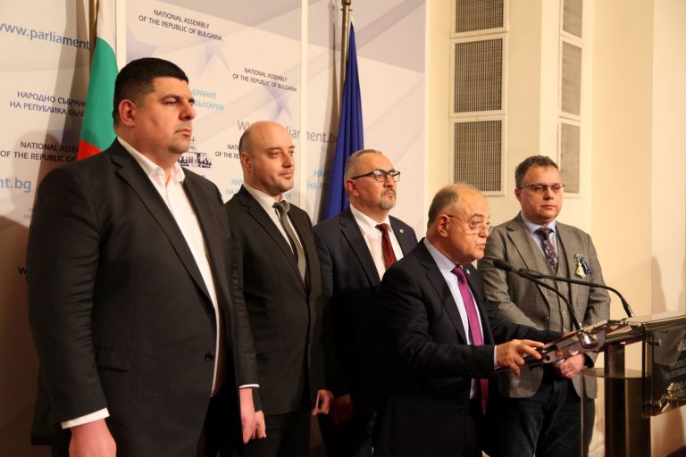 <strong>“Демократична България” призова спецслужбите да осигуряват надеждна информация</strong>