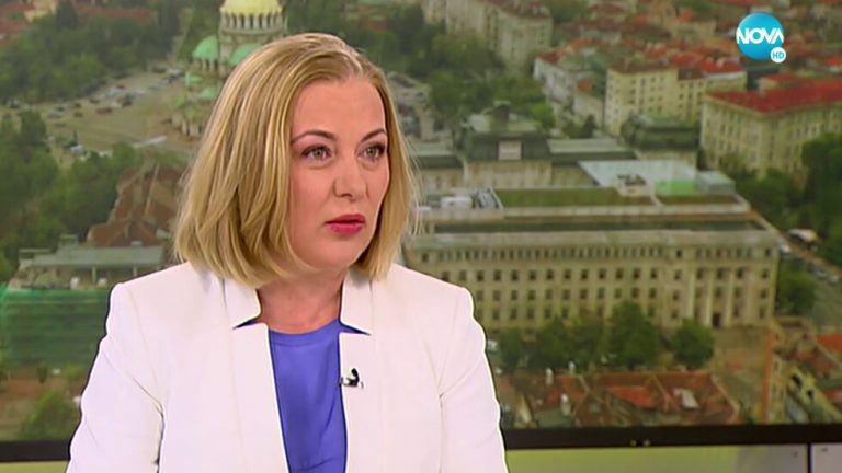 Надежда Йорданова: Трябва да направим управляващото мнозинство по-работещо