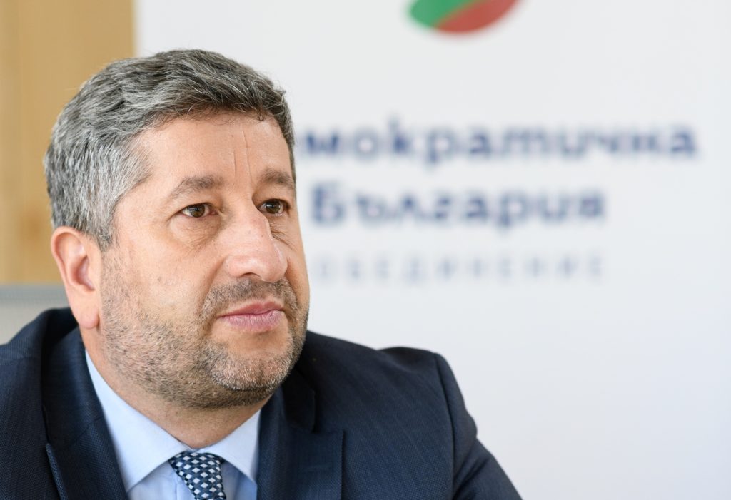 „Демократична България“ внася 25 разумни решения за страната още в първия ден на новия парламент