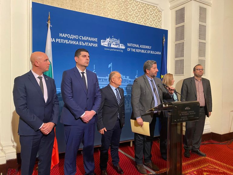 <strong>ДБ внесе законопроект, с който правителството може да поеме контрола над “Лукойл Нефтохим Бургас”</strong>
