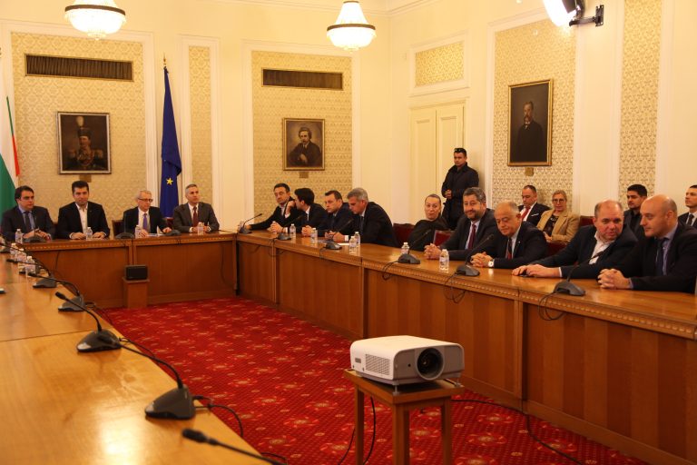 ДБ предложи парламентът да гласува декларация за приоритетите на правителство с втория мандат
