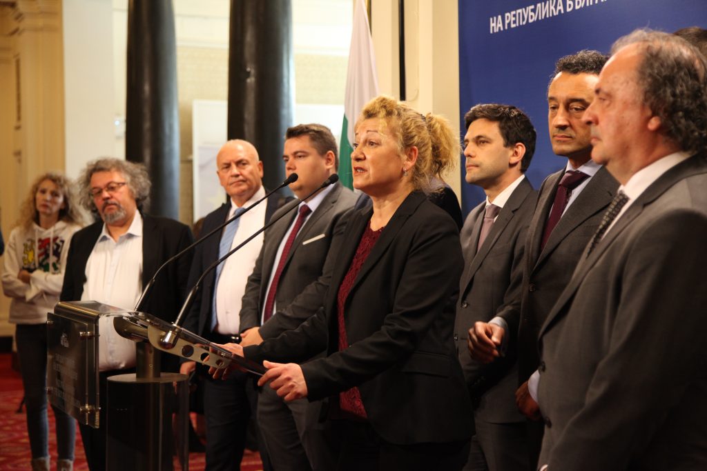 ПП-ДБ призова Агенцията по вписванията да защити пред апелативния съд отказа си да узакони прехвърлянето на варненските акции на Пловдивския панаир