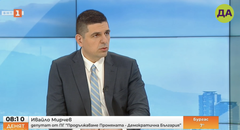 Ивайло Мирчев: Ако утре има десант на руски войски във Варна и ние трябва да пренесем 100 БТР-а, 3 месеца ли ще ни трябват?