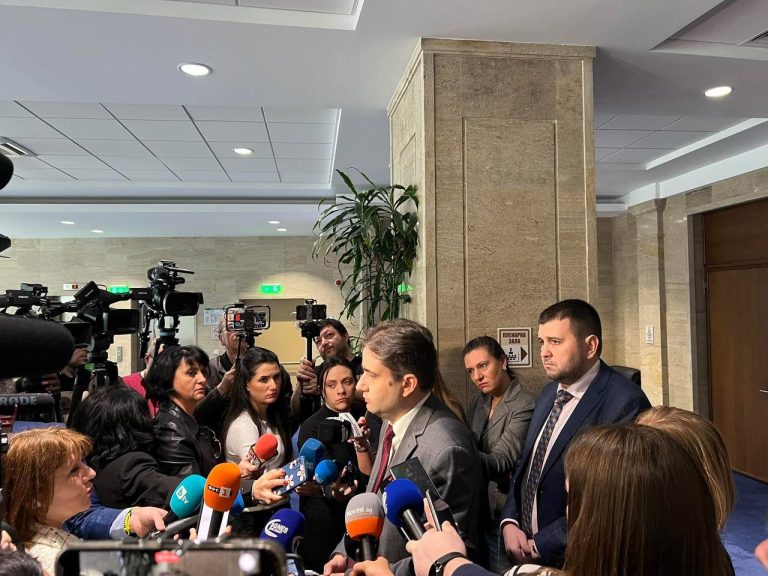 Божидар Божанов: Борисов обича да пренаписва историята, а днес управлява с партии, които първи заявиха, че не го приемат за премиер