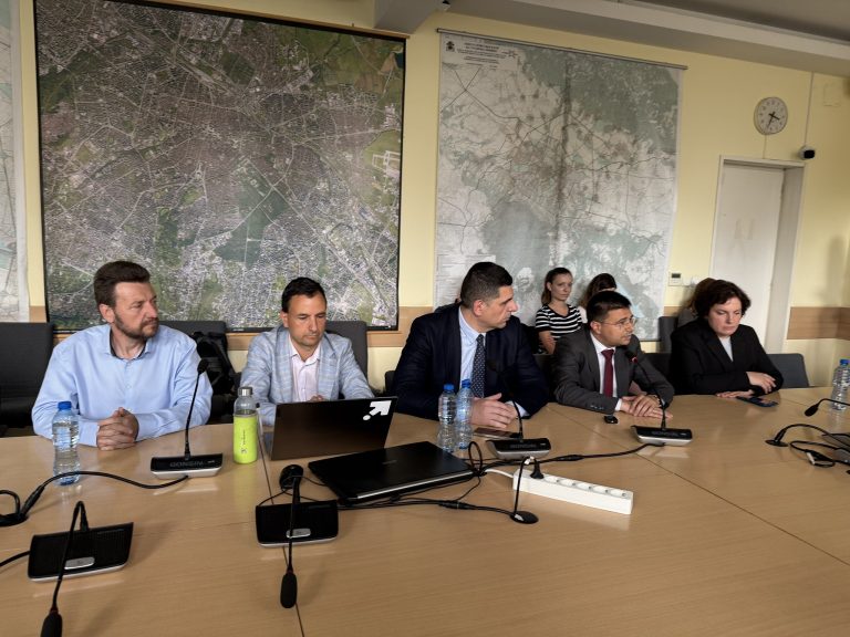 По идея на “Демократична България” София поиска да придобие от държавата част от 4400-те държавни имота, обявени за продан поради “отпаднала необходимост”