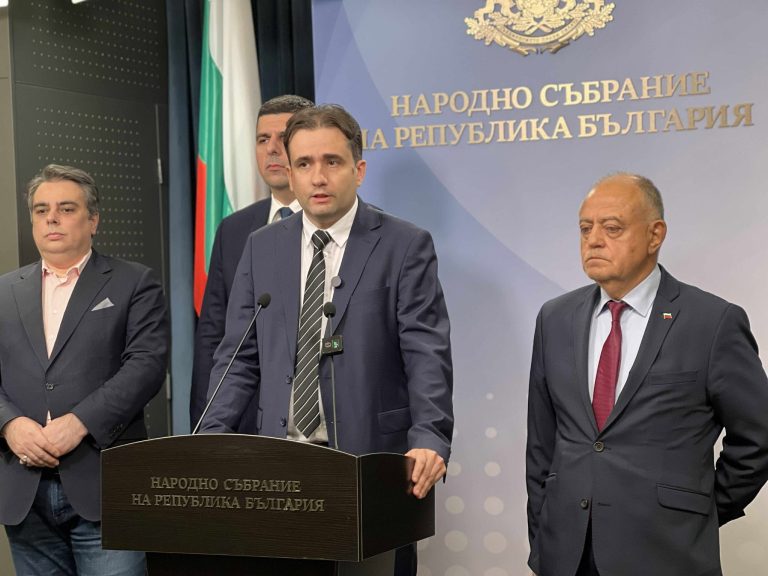 ПП-ДБ: Политическата криза може да се разреши само ако Пеевски бъде изваден от съдебната власт и службите