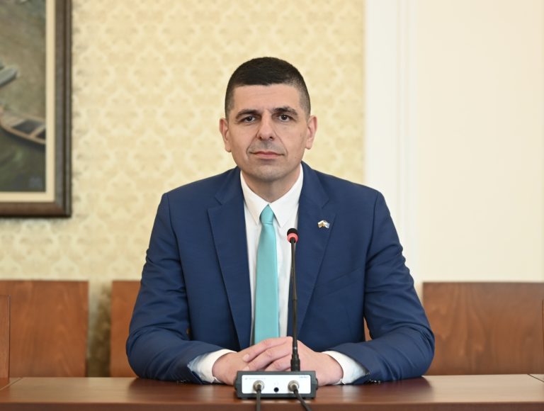 Ивайло Мирчев от Бургас: Само юмрукът на протеста може да накара депутатите да гласуват за 100% машинно гласуване