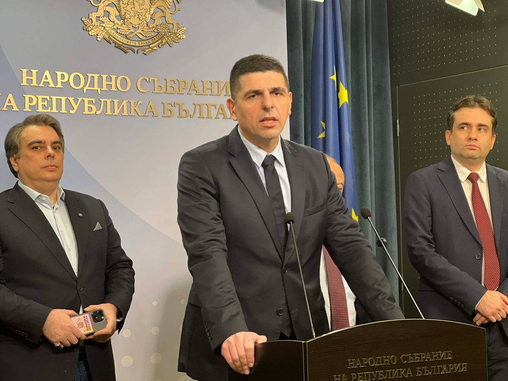 ПП-ДБ: Поне двама души в хижа “Петрохан” най-вероятно са били вербувани от ДАНС - искаме оставката на Деньо Денев