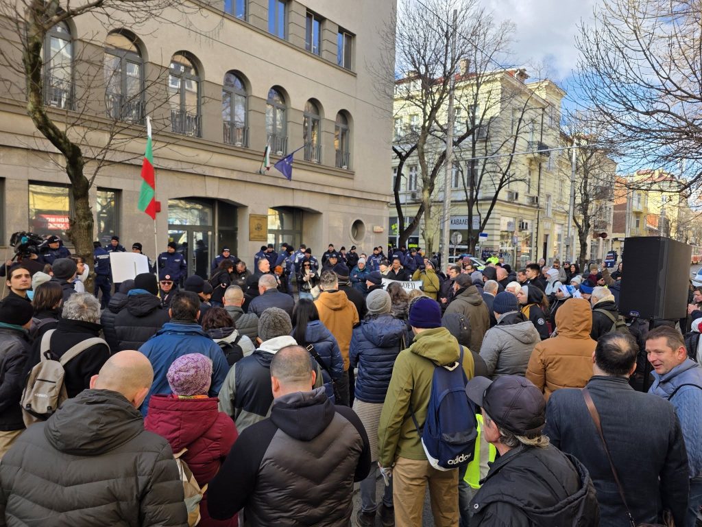 „Да, България“: Пеевски е изнервен, защото моделът му на узурпиране на съдебната власт се пропуква