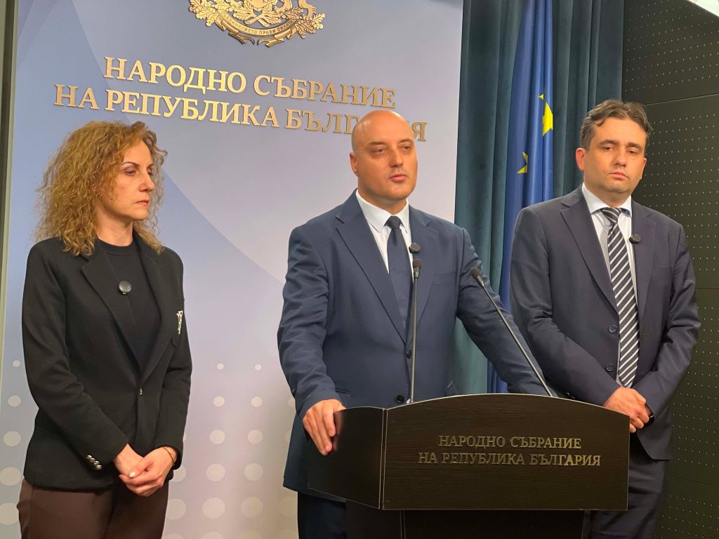 ДБ: Ограничаването на създаване на временни комисии е практика от времето на „Тройната коалиция“, която беше едно от най-мразените правителства
