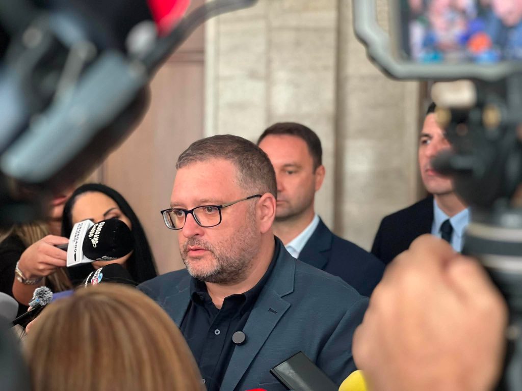 ДБ: За да няма повече мантинели като вафли МРРБ да промени веднага лобистка Наредба от 2024 г., ограничаващи вида на мантинелите