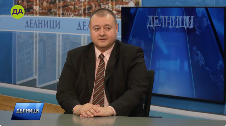 Свилен Трифонов в "Делници"