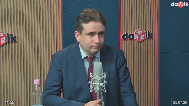 Божидар Божанов: Ако Йотова бъде избрана за президент, това ще е своеобразен трети мандат за Радев